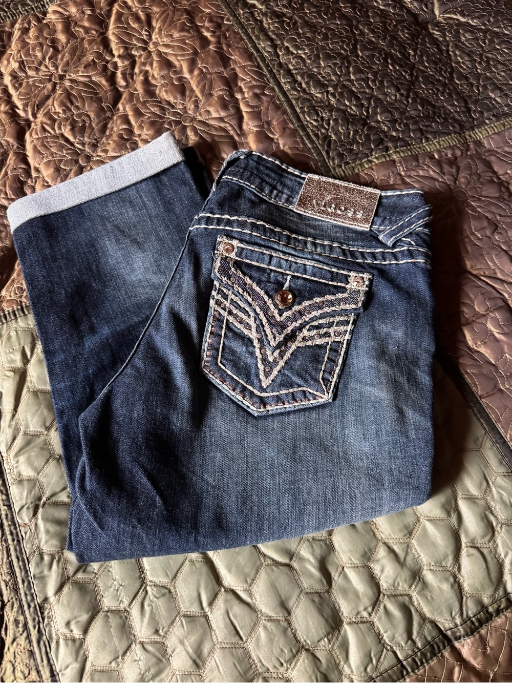 Women’s Vigoss "The New York" Medium-Wash Denim Capris - Size 9/10